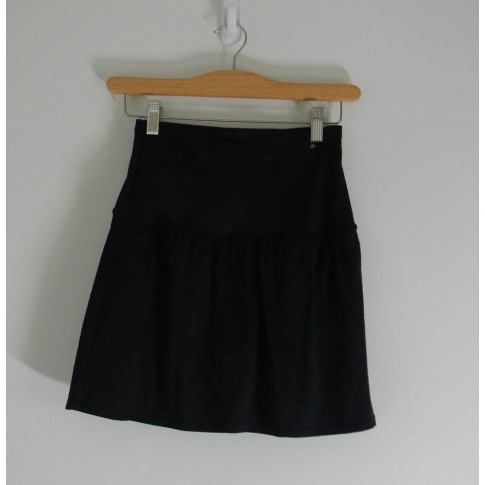 Leilani Swim Skirt  Black Tummy Thinner Size 6 Modest NWT